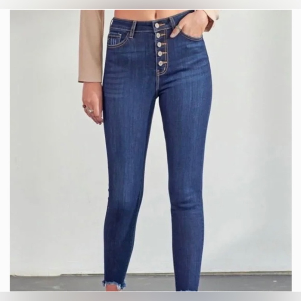 Kancan Women's 7/27 Blue Stretch Denim Skinny Jeans Mid Rise 5 Pocket Raw hem